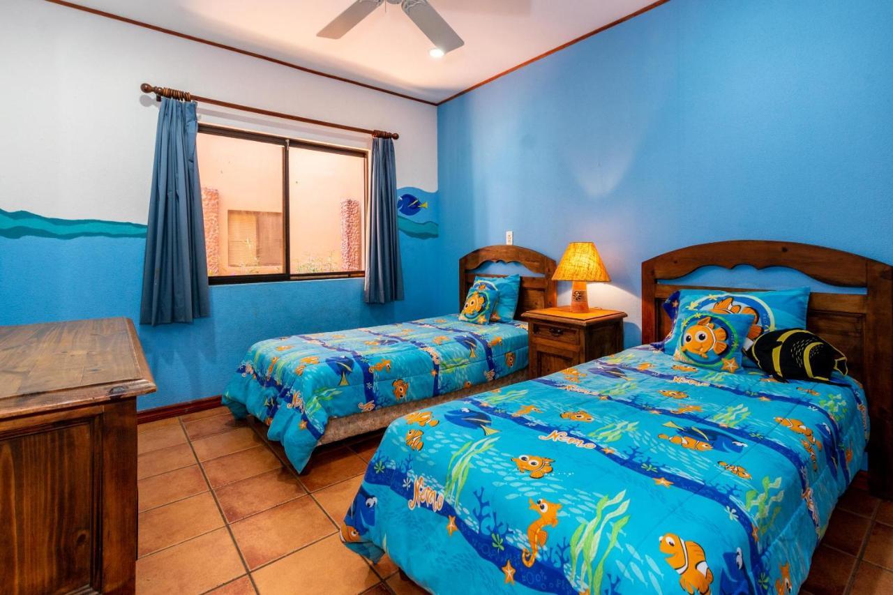 Warm Interiors And Orange Hues On Ground Floor In Front Of Beach 普拉亚弗拉明戈 外观 照片