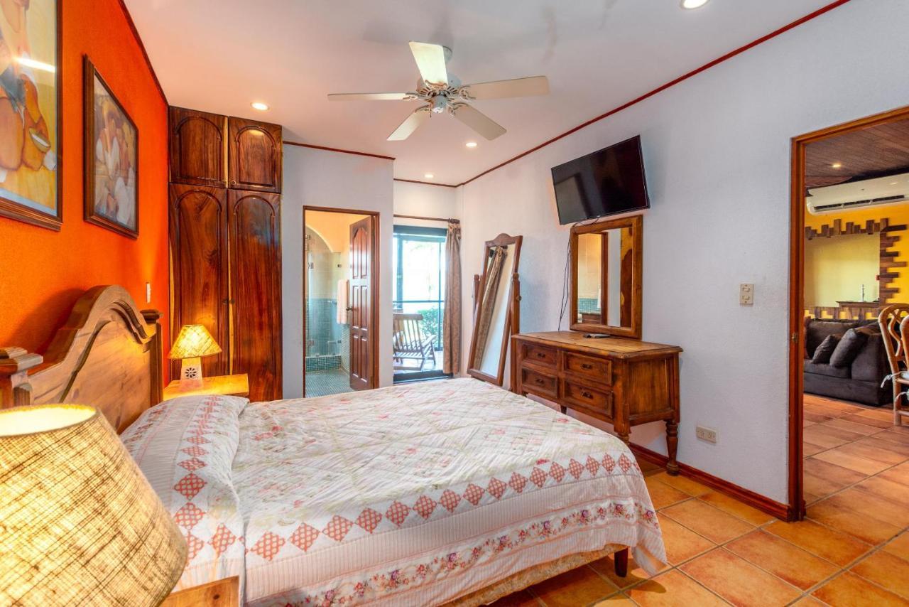Warm Interiors And Orange Hues On Ground Floor In Front Of Beach 普拉亚弗拉明戈 外观 照片